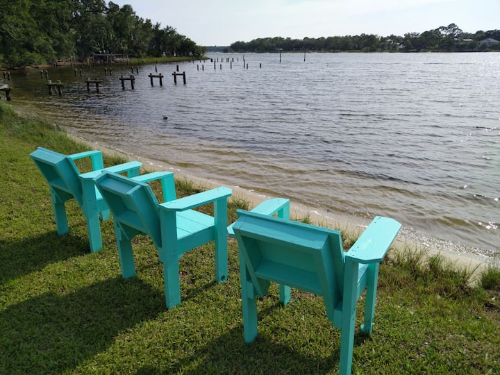 Studio With Private Beach On Bayou Grande - Pensacola Beach, FL