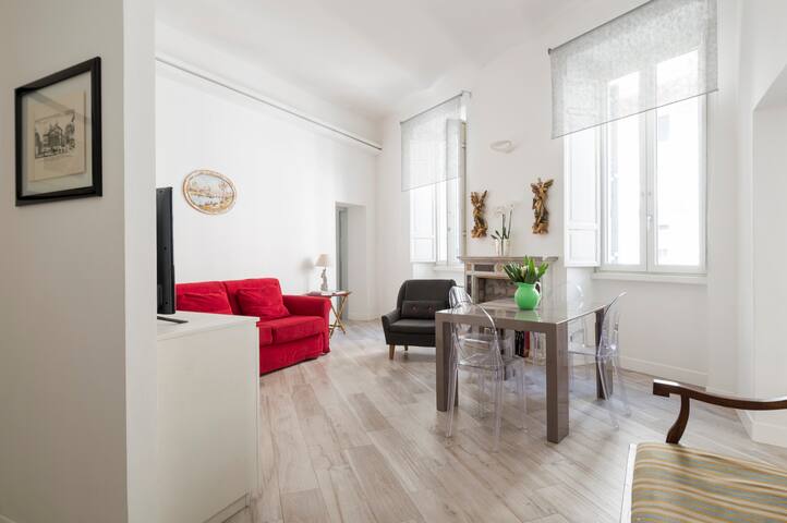 Elegante Appartamento Vicino a Campo Dei Fiori gallery image 3