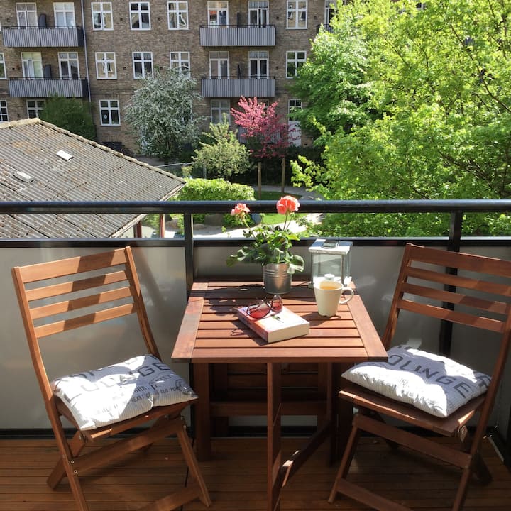 Sunny 3-room apartment with balcony