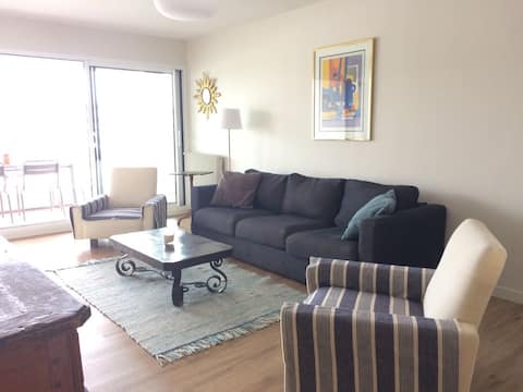 Annonce Airbnb populaire: Beautiful refurbished Pieds-Appart blanket view à Saint Jean De Luz