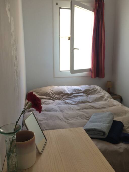 Refurnished room :)