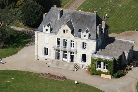 Domaine de Pierre Levée, swimming pool, close to the sea