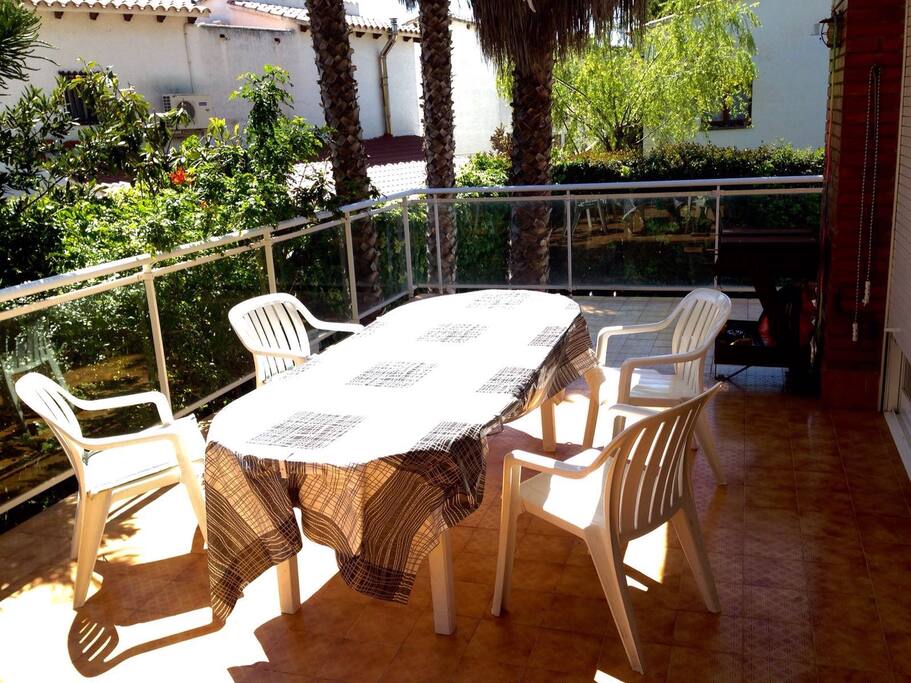 Terraza 1 - al lado de la cocina---
Terrace 1 - at the kitchen side