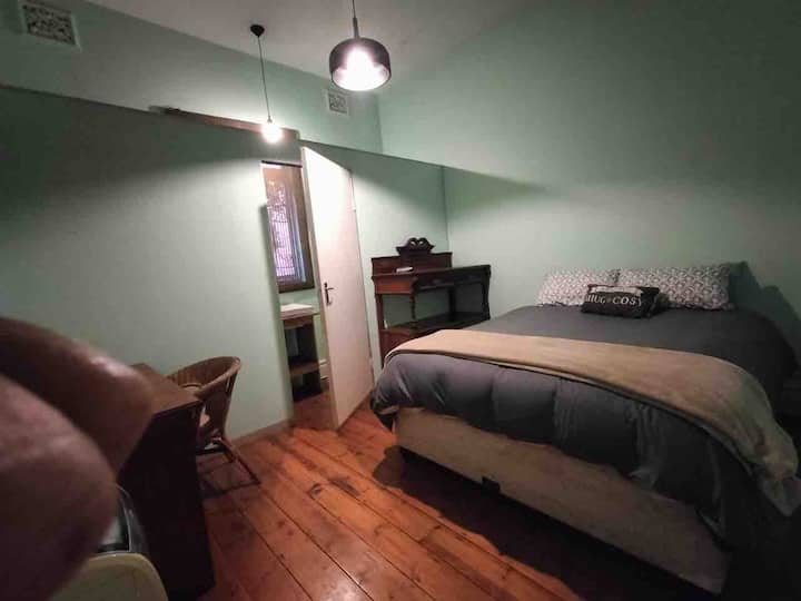 חדר שינה קווין גדול בסוויטה 