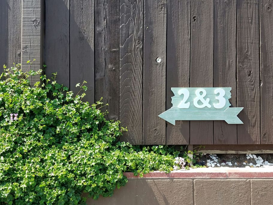 Follow the arrow to the end of the driveway for Villa #3