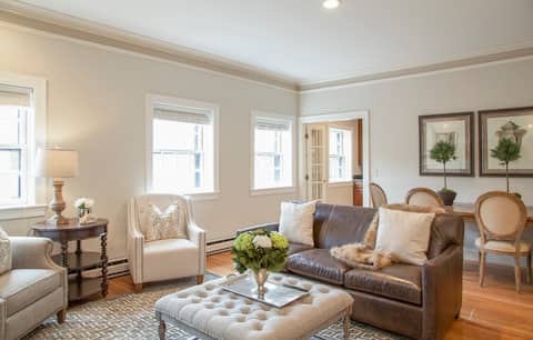 Large 3.5 BR|2 BA Penthouse Duplex