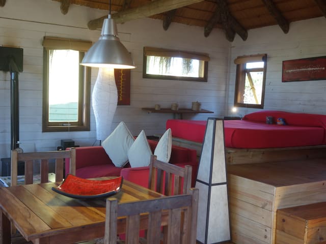 AWESOME wood cabin and OCEAN VIEWS!