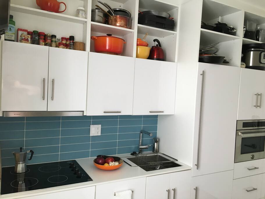 Full kitchen with many options for styles of cooking. From basic to advanced.