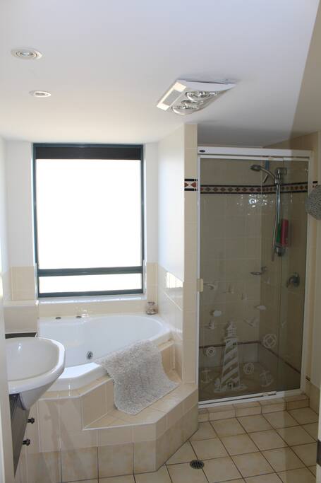 Bedroom 1 Ensuite