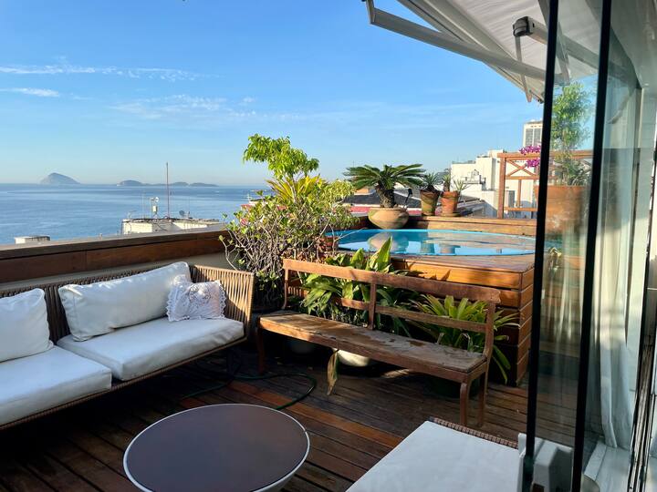 Ocean View Penthouse in Copacabana w/ heated pool