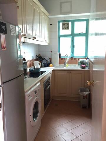 Relaxed getaway (whole apartment) gallery image 4