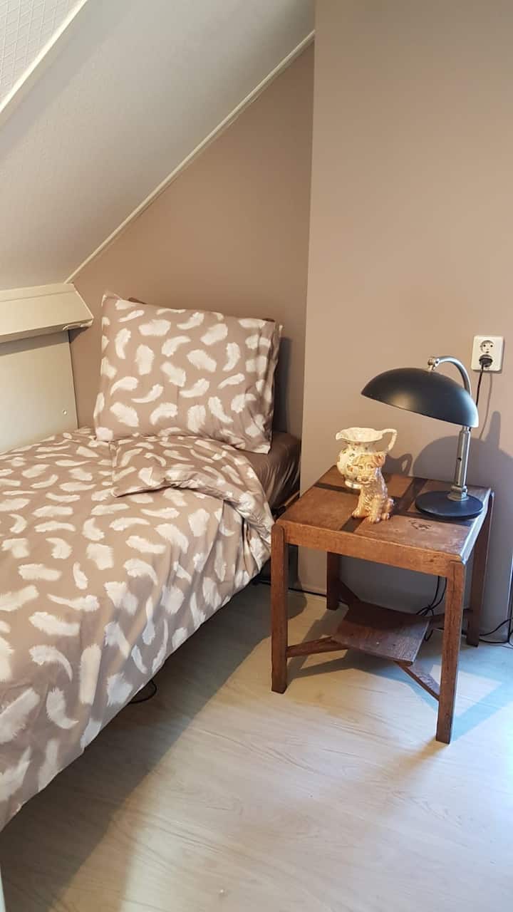 غرفة النوم 2