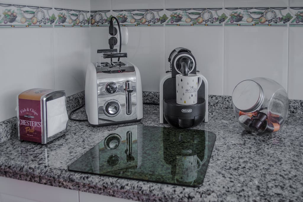 Cocina completamente equipada.