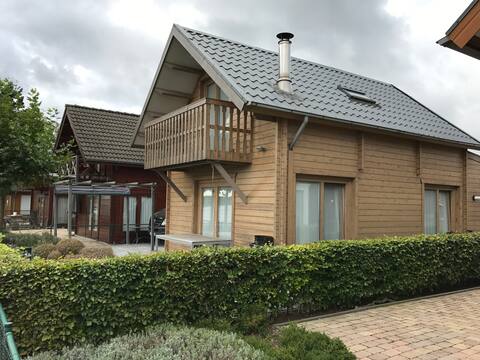 Chalet in Aldeneik-Maaseik on the banks of the Maas