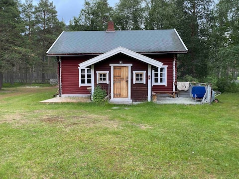 Unique log house with room for 6 people.
