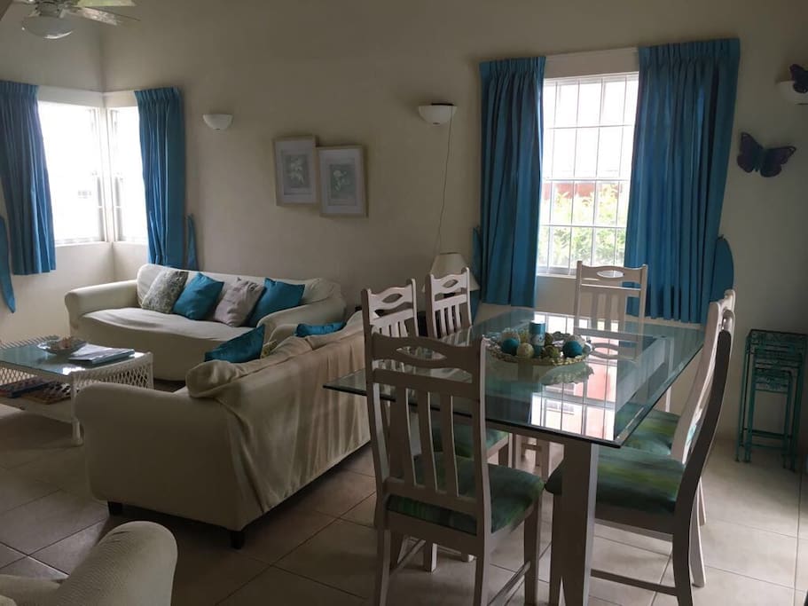 Living/Dinning Area