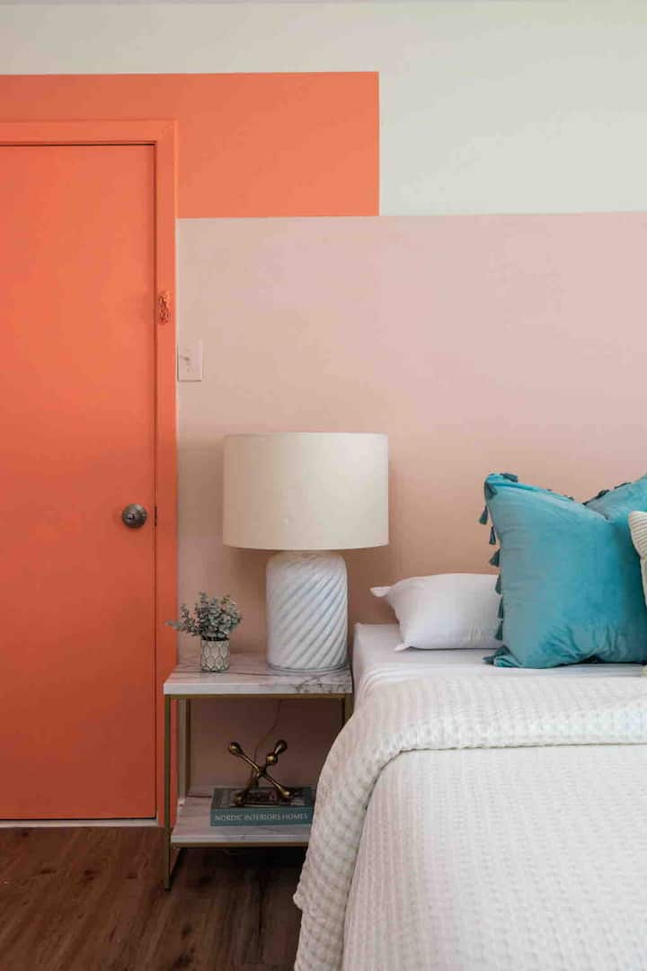 Pogledajte naše šarene detalje u glavnom apartmanu s bračnim krevetom