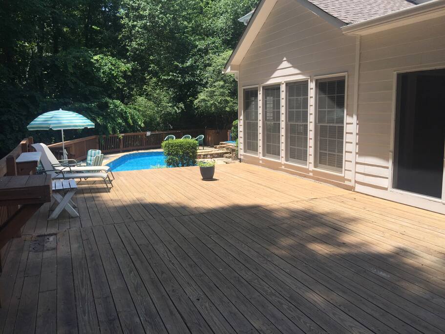 Spacious and private porch