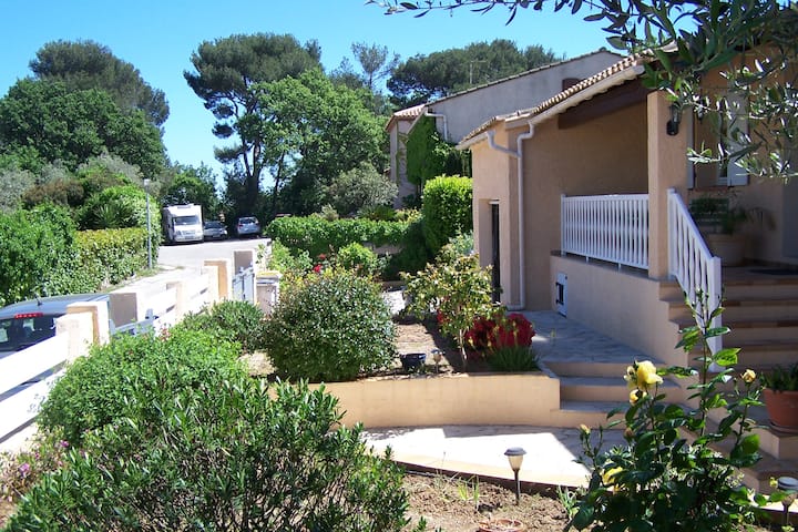 T2 60 M². Bas De Villa Proche Plages Et Fôret - La Seyne-sur-Mer