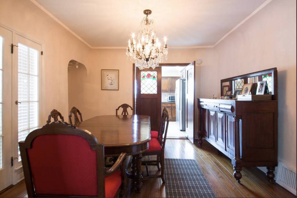 Dinning room looking at front door