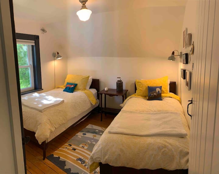 Habitación con dos camas individuales