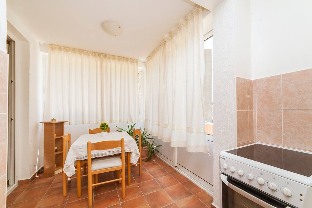 Dinning table
