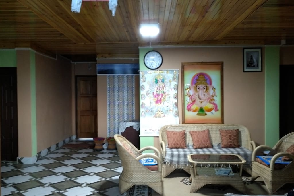 THE LOBBY