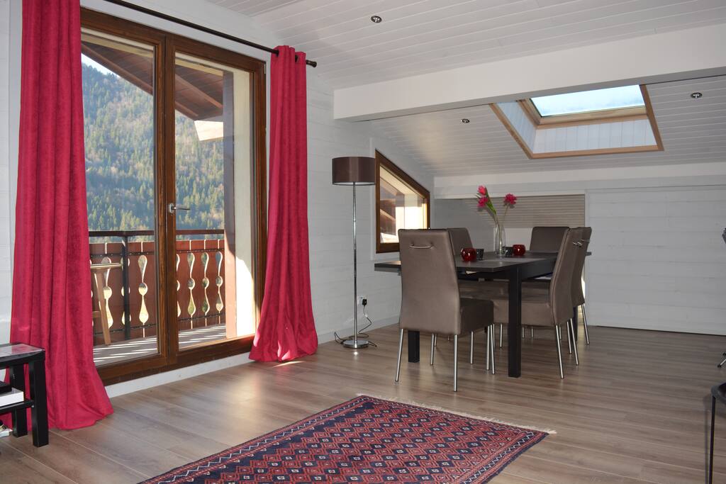 Light and airy living