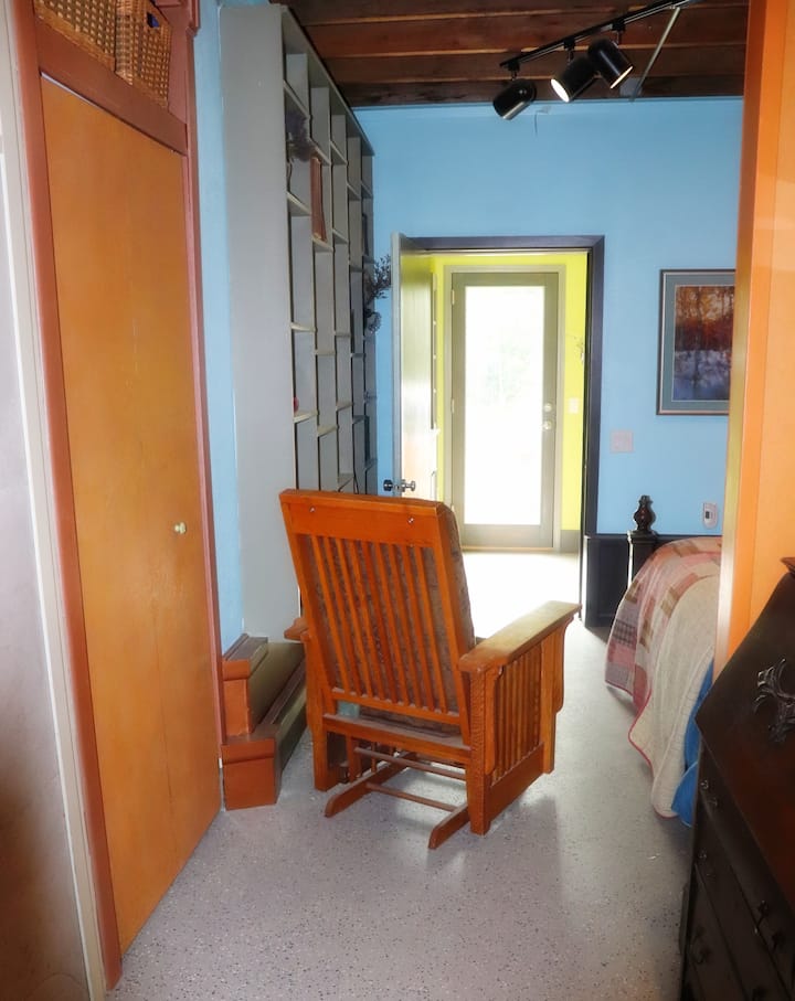 View from table and chairs near shower-room.