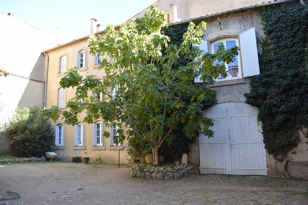 Cour du bâtiment