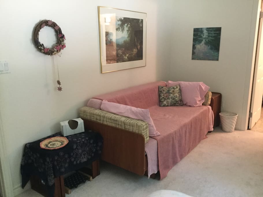 Couch/Day Bed