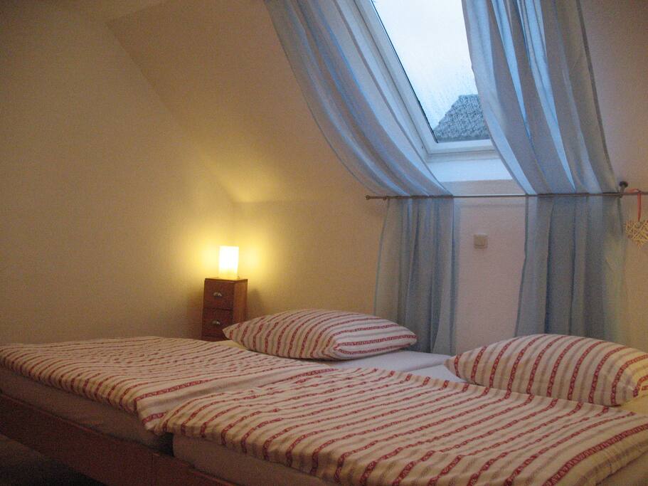 ...als Doppelbett zusammengestellt