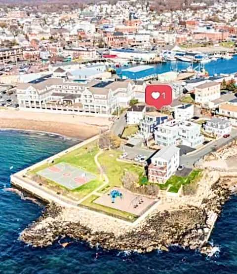 4 plus bedrms 5 baths- 3 level Beachfront House.