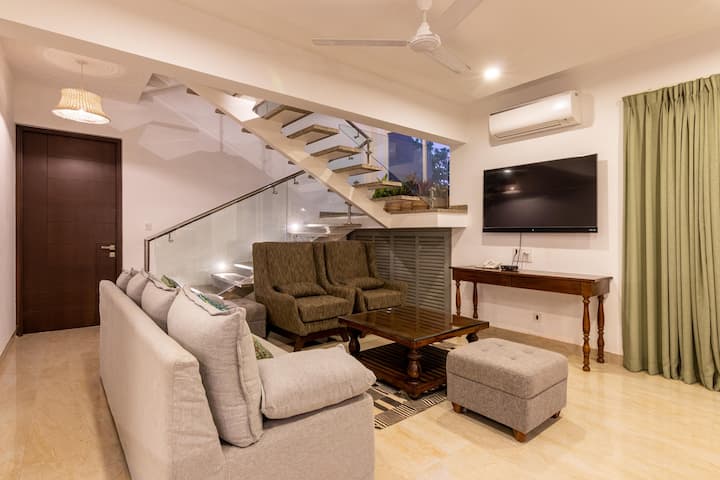 Je ne peux pas être plus confortable que ce canapé ! 