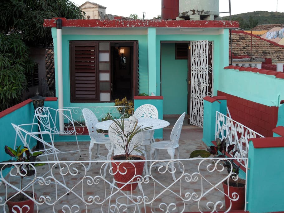 apartamento y terraza