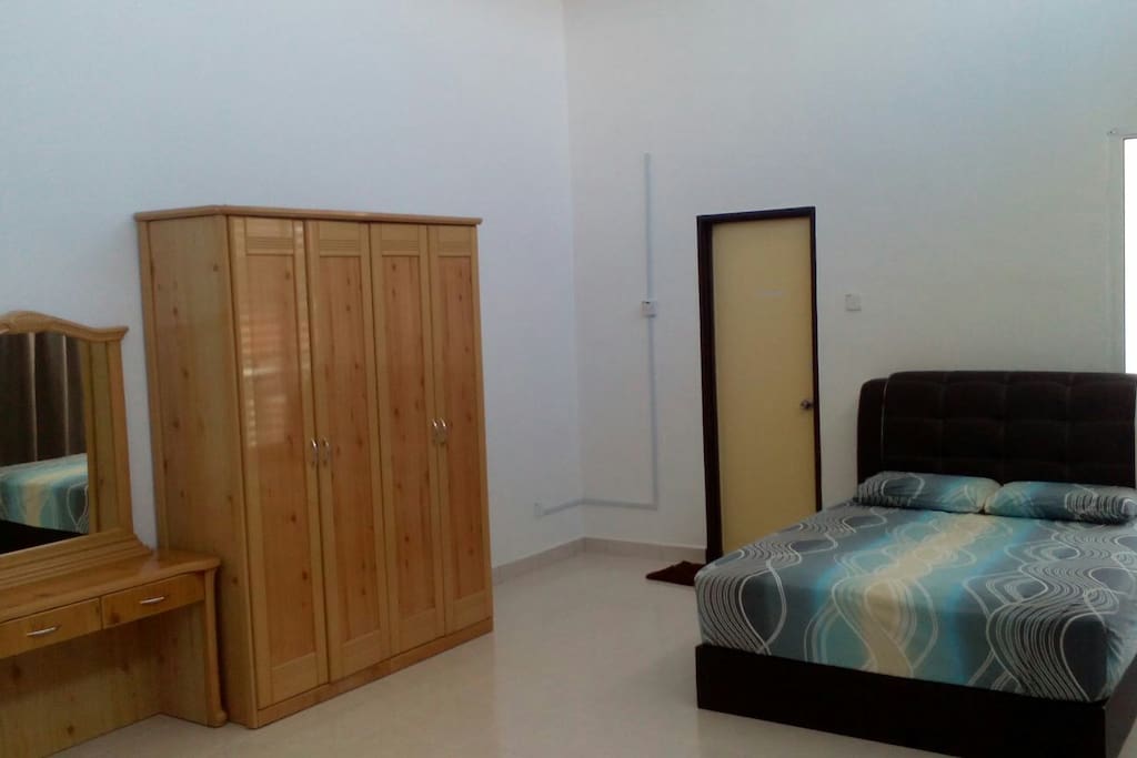 Upper Floor Master Bedroom