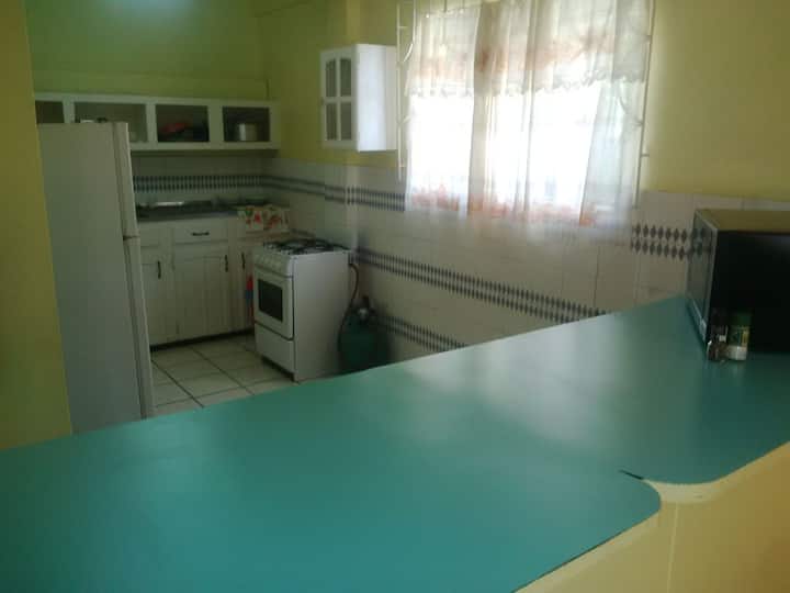 Lisa's Corinth Apartment - Santa Lucía