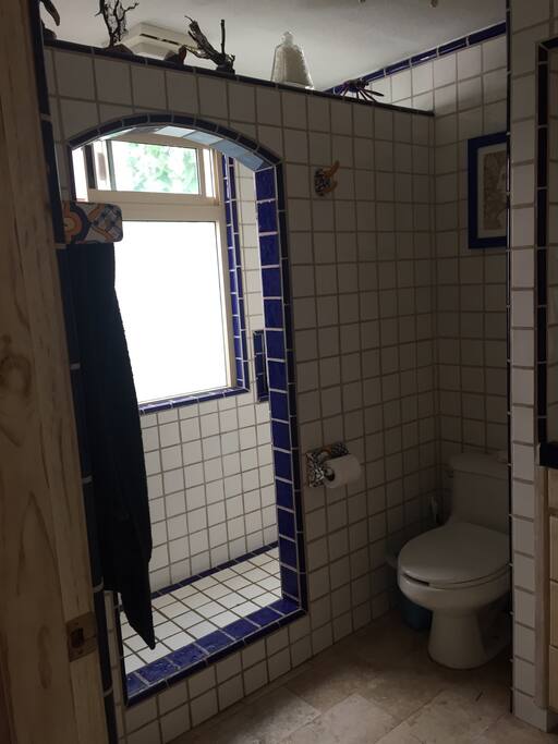 Good size full bath