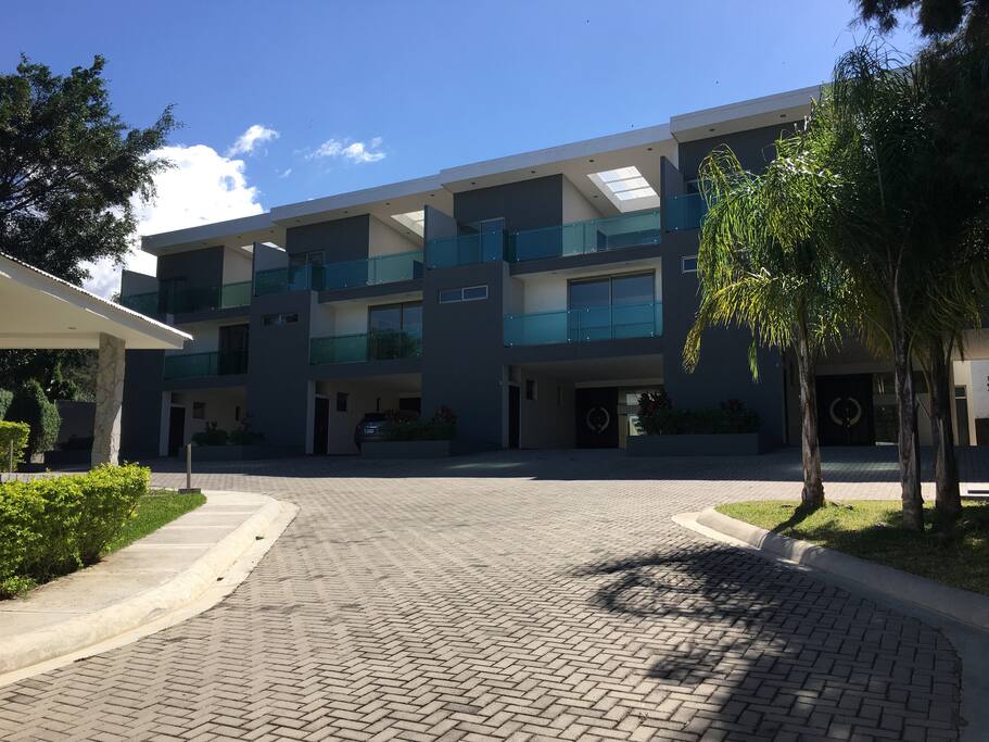 ENTRADA PRINCIPAL