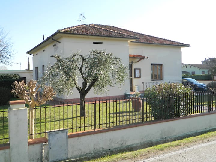 Andrea's Home - Lucques