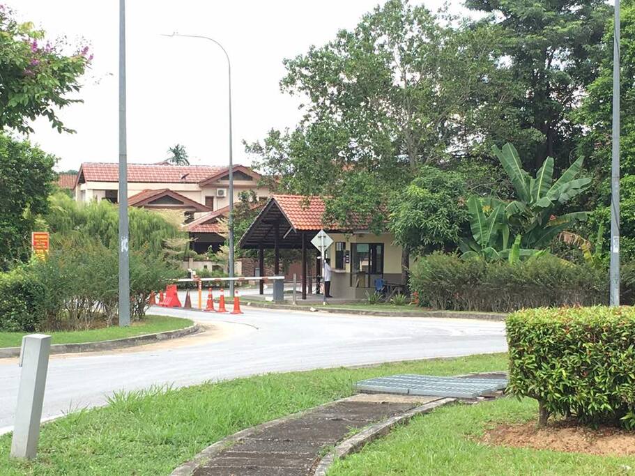 Entrance to Jentayu@Enstek Compound - Gated and 24 hrs guarded