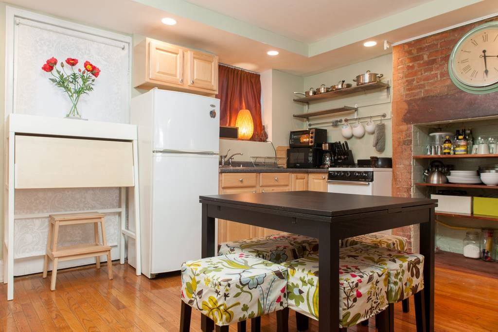 Accommodates up to 9 guests