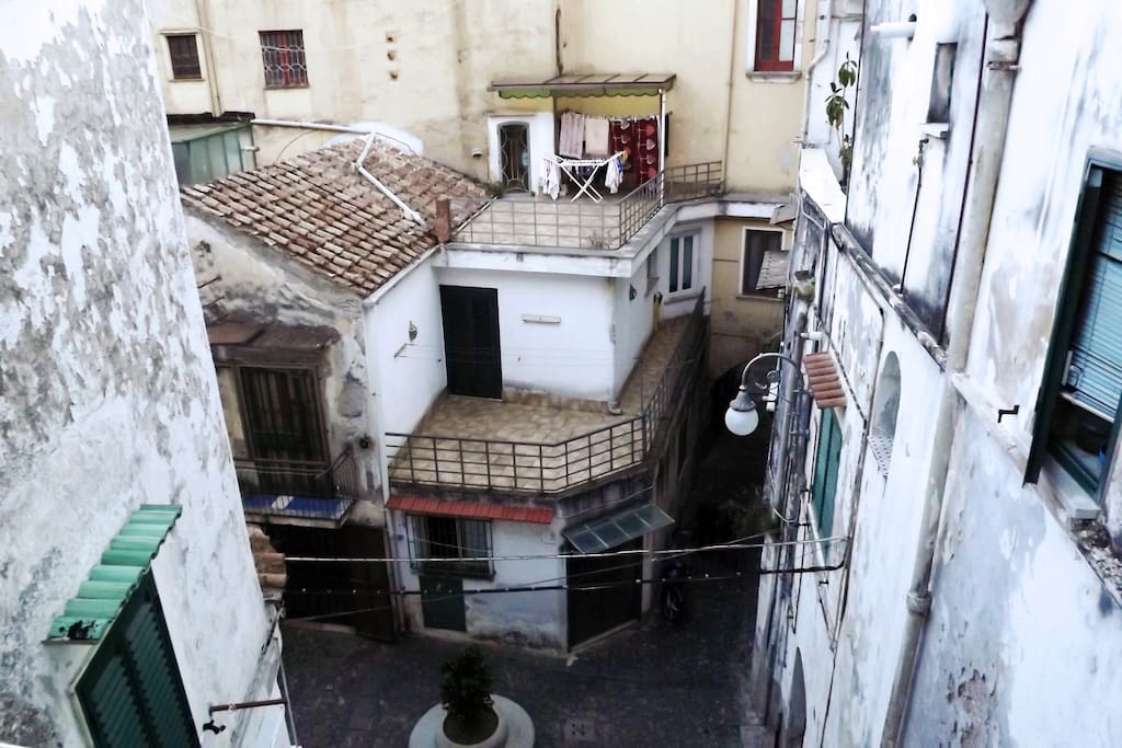 VIA SCIALLI