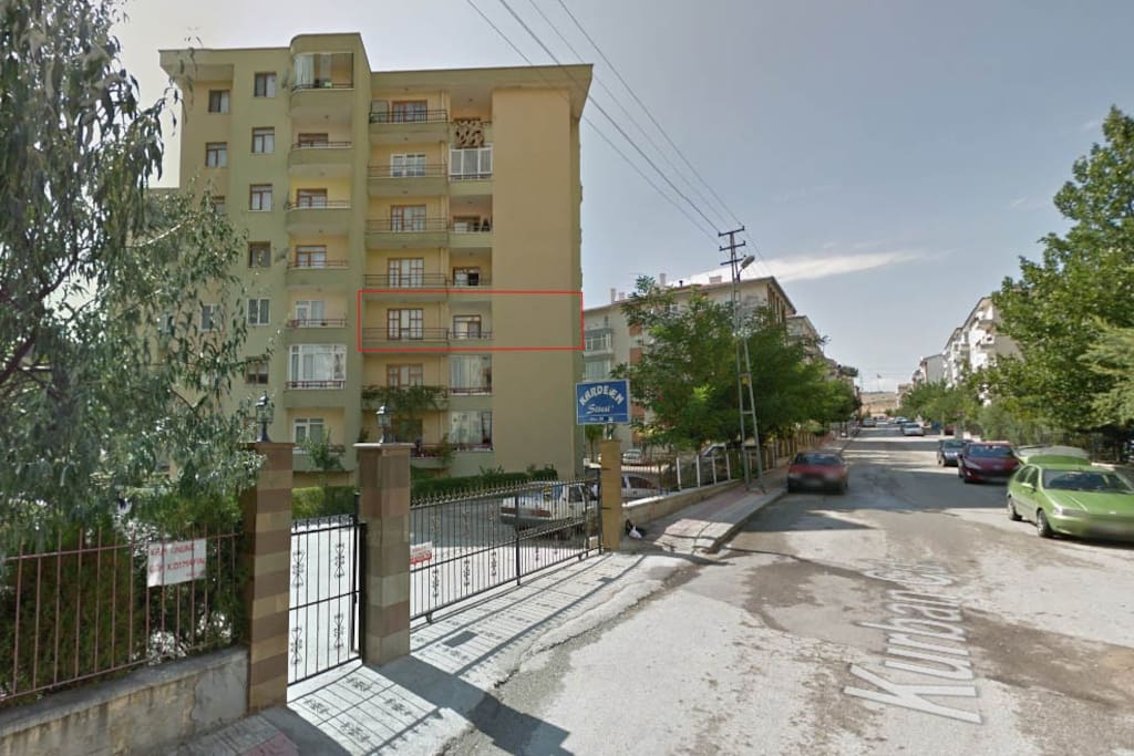 Site içerisinde otoparklı korumalı ev
