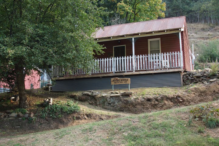 Airbnb Woods Point Holiday Rentals Places To Stay