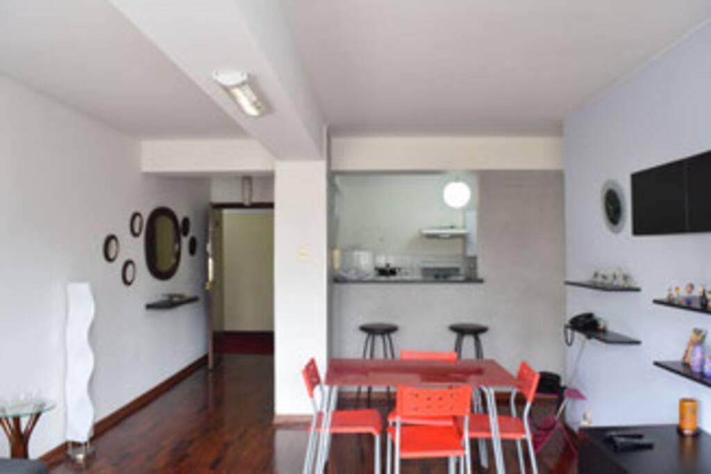 Dinning room and bar