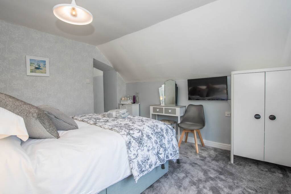 Church Bay Room