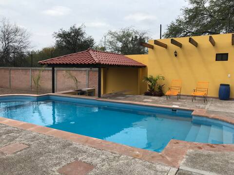 Casa Redonda, 15 minutes from La Media Luna