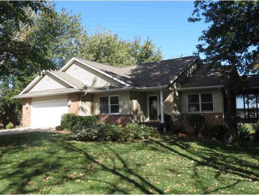 Entire basement available in countryside house, private entrance available and close to all the majors sights of Iowa City.