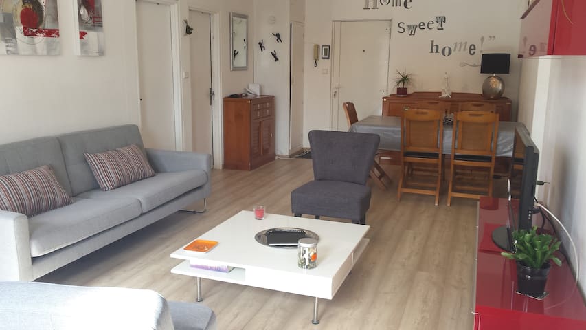 Agréable chambre calme et idéalement bien située !